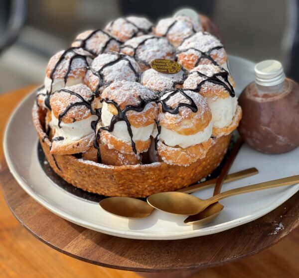 Marmite de profiteroles